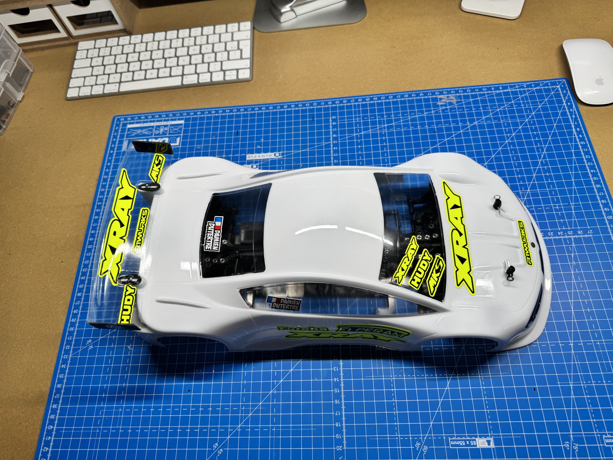XRAY X4 2025